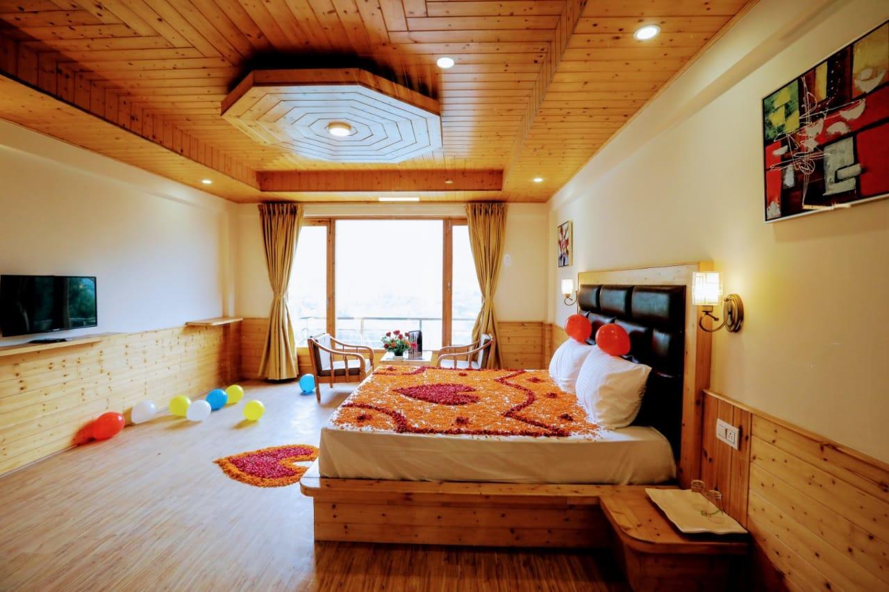 Double Room with Mountain View